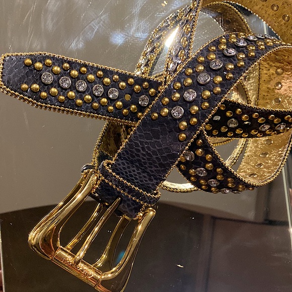 Crystal and Metal Beads Studded Gold Hardware Faux Black Snakeskin belt. - Picture 6 of 8